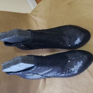 Nine West Black Sequin Bootie 8.5 Never worn outside